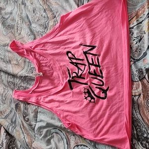 Unsure of brand, Bella canvas size s but runs flowy so will fit m too euc